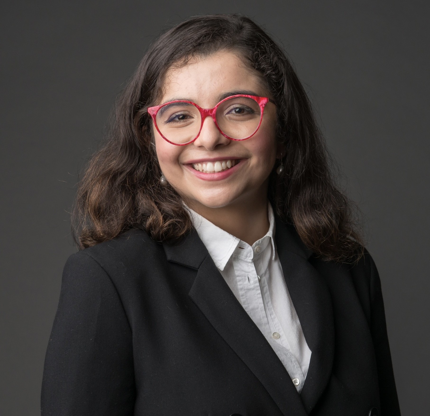 photo of Mouna Miri